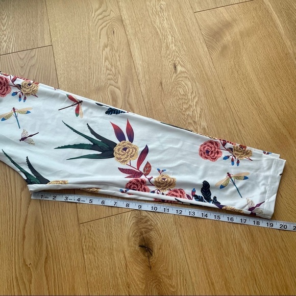 NEW SHEIN HIGH RISE FLORAL LEGGINGS - S - Picture 9 of 10